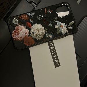 Casetify case iPhone 11 in mint condition